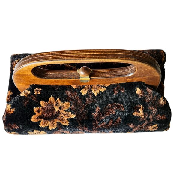 Vintage Floral Tapestry Handbag With Wooden Handle & Brass Clasp Closure - Picture 6 of 16